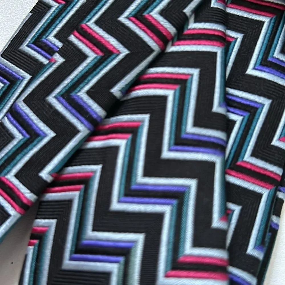 Barney's New York 100% silk chevron tie